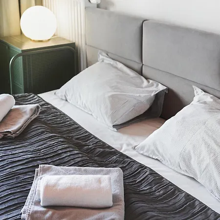 Ekskluzywny Z Balkonem Apartamento *