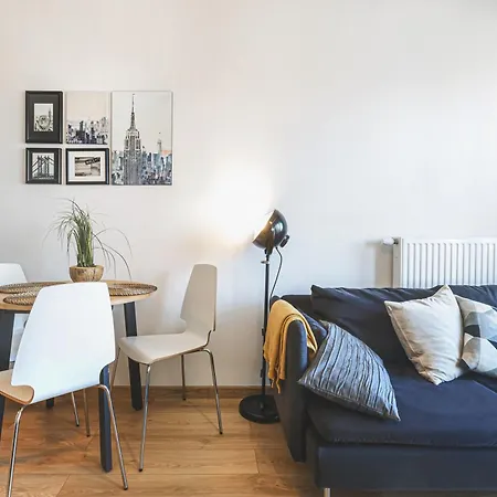 Ekskluzywny Z Balkonem Apartment Breslau